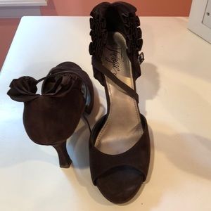 Fergie brown suede heels